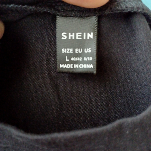 Black Roundneck Side Drawstring Croptop - Picture 4 of 4